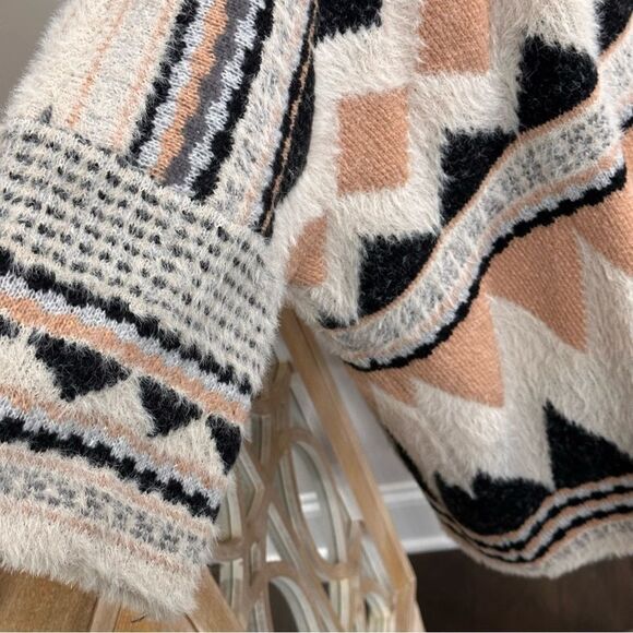 RAJ L.A Women’s Billie Fuzzy Autumn Poncho Wrap Bohemian Ruana in Mocha Multi - Picture 9 of 11